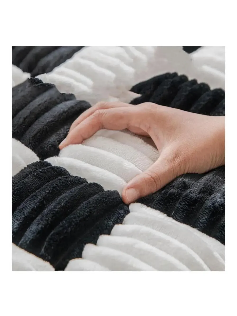 Eshdhiz Couch Cover for Dogs Washable, Non Slip Plush Dog Sofa Protector